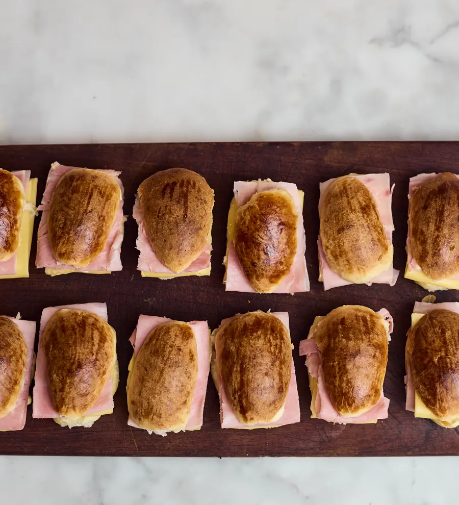 Sándwiches de miga de Canteli Catering para eventos corporativos
