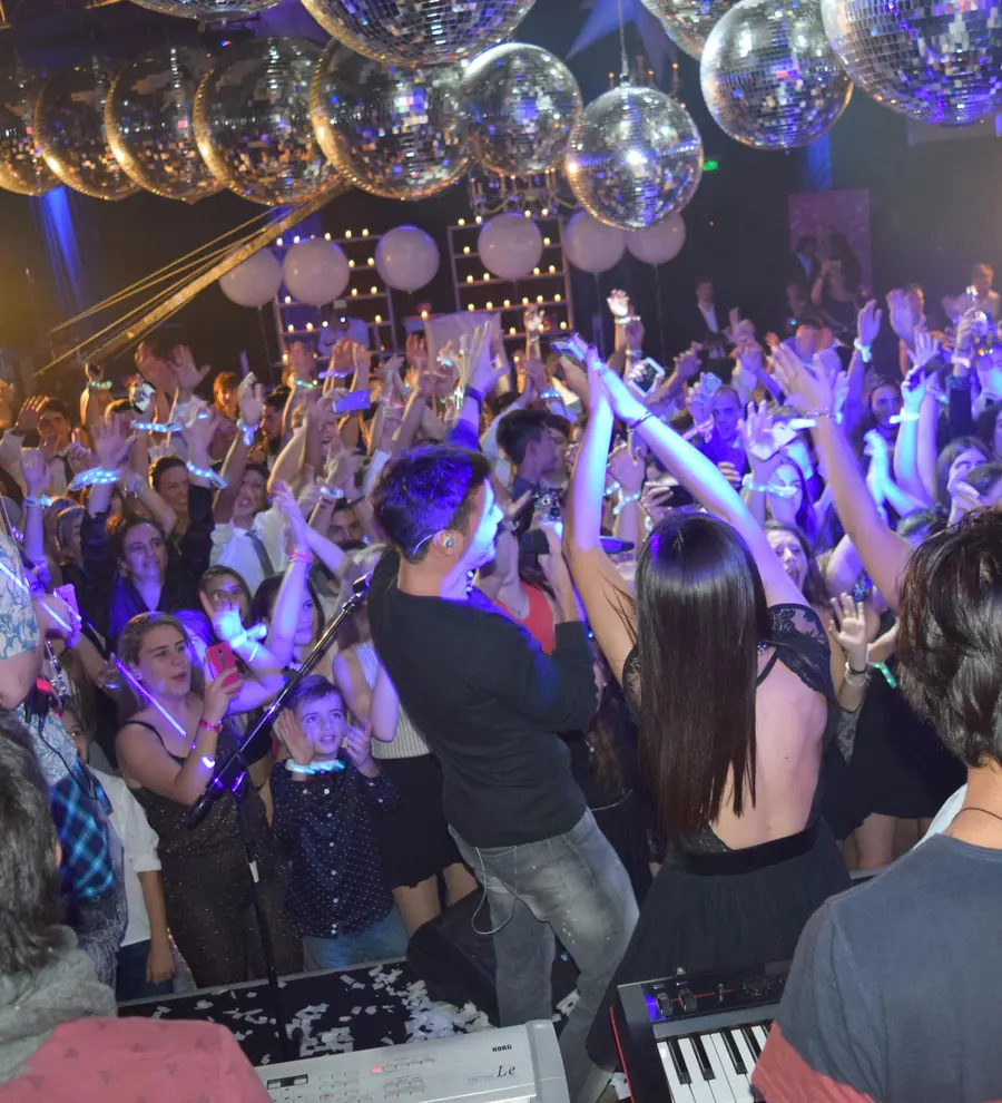 Fiesta de egresados en Santacruz